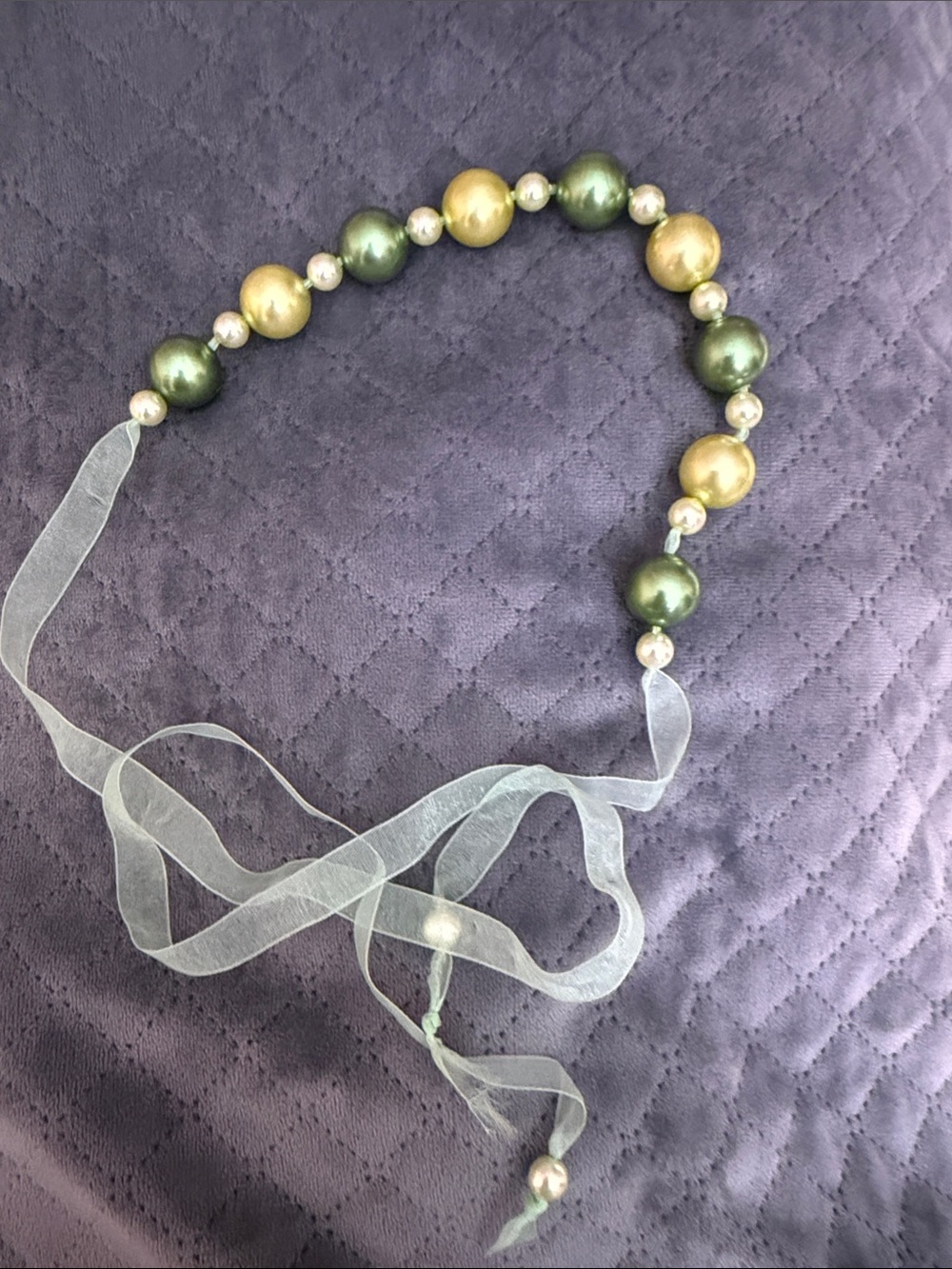 Green and Gold Pearl Ribbon Necklace